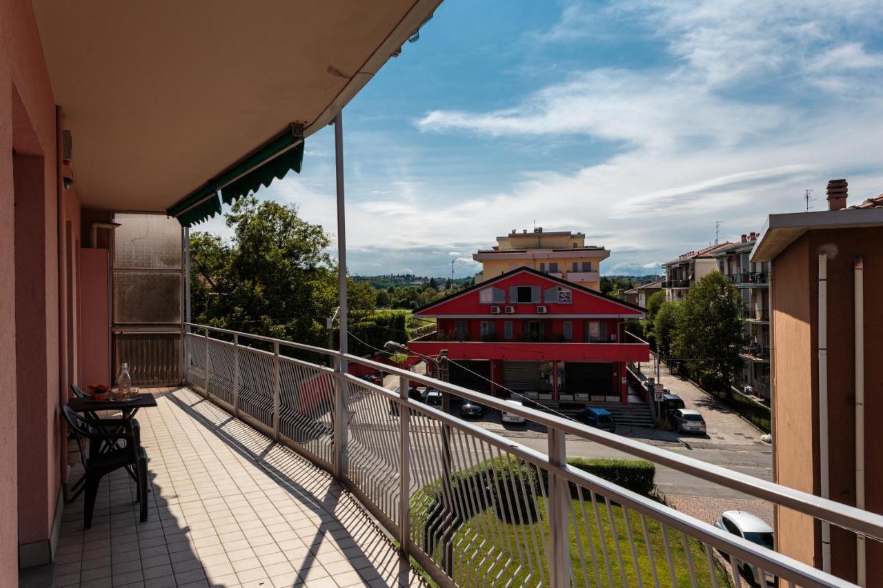 Santa Chiara Apartment By Myhomeincomo Exterior photo